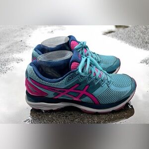 Asics GT-2000 Athletic Running Shoes/Sneakers Womens Size 7.5 T656N Blue/Pink
